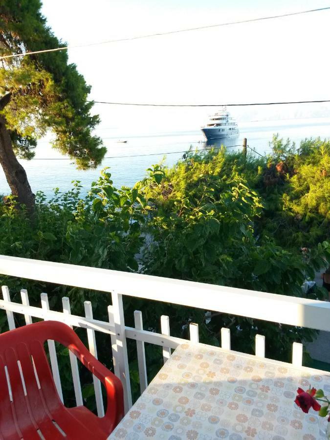 Balcony To Waves Apartment Aigeira Luaran gambar