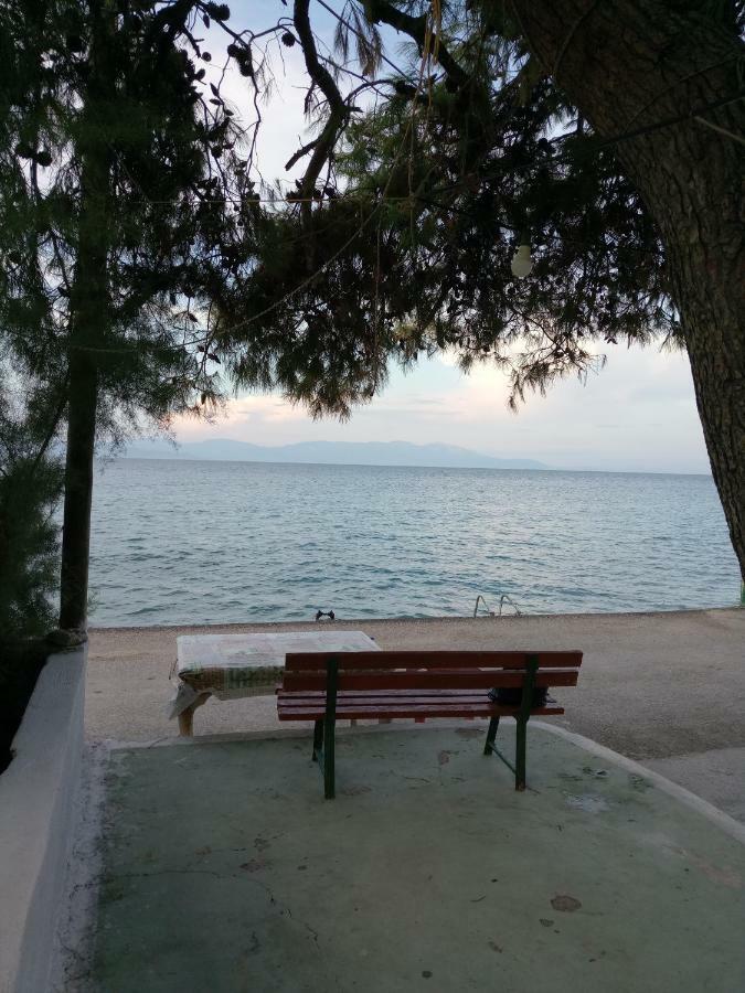 Balcony To Waves Apartment Aigeira Luaran gambar