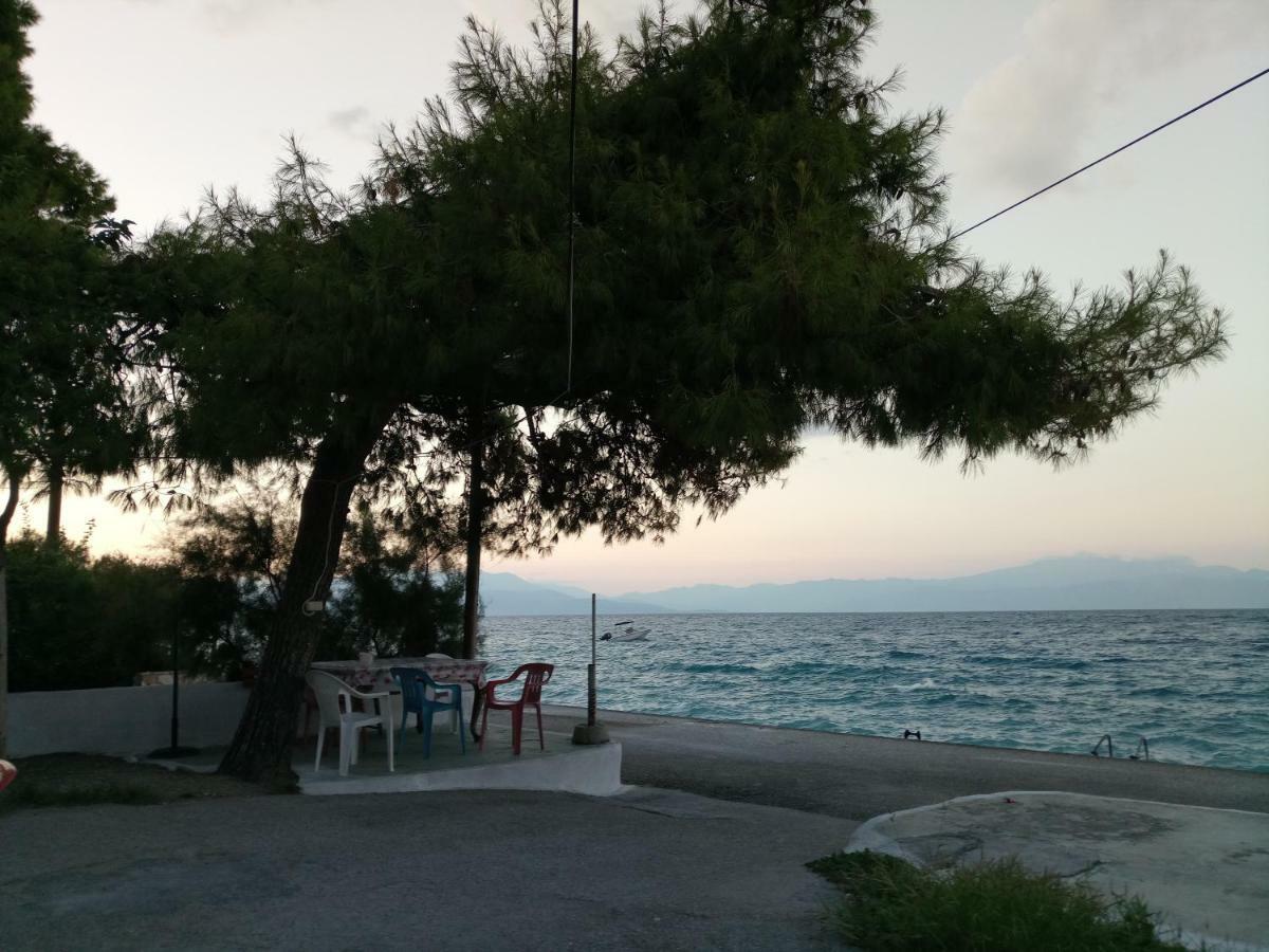 Balcony To Waves Apartment Aigeira Luaran gambar